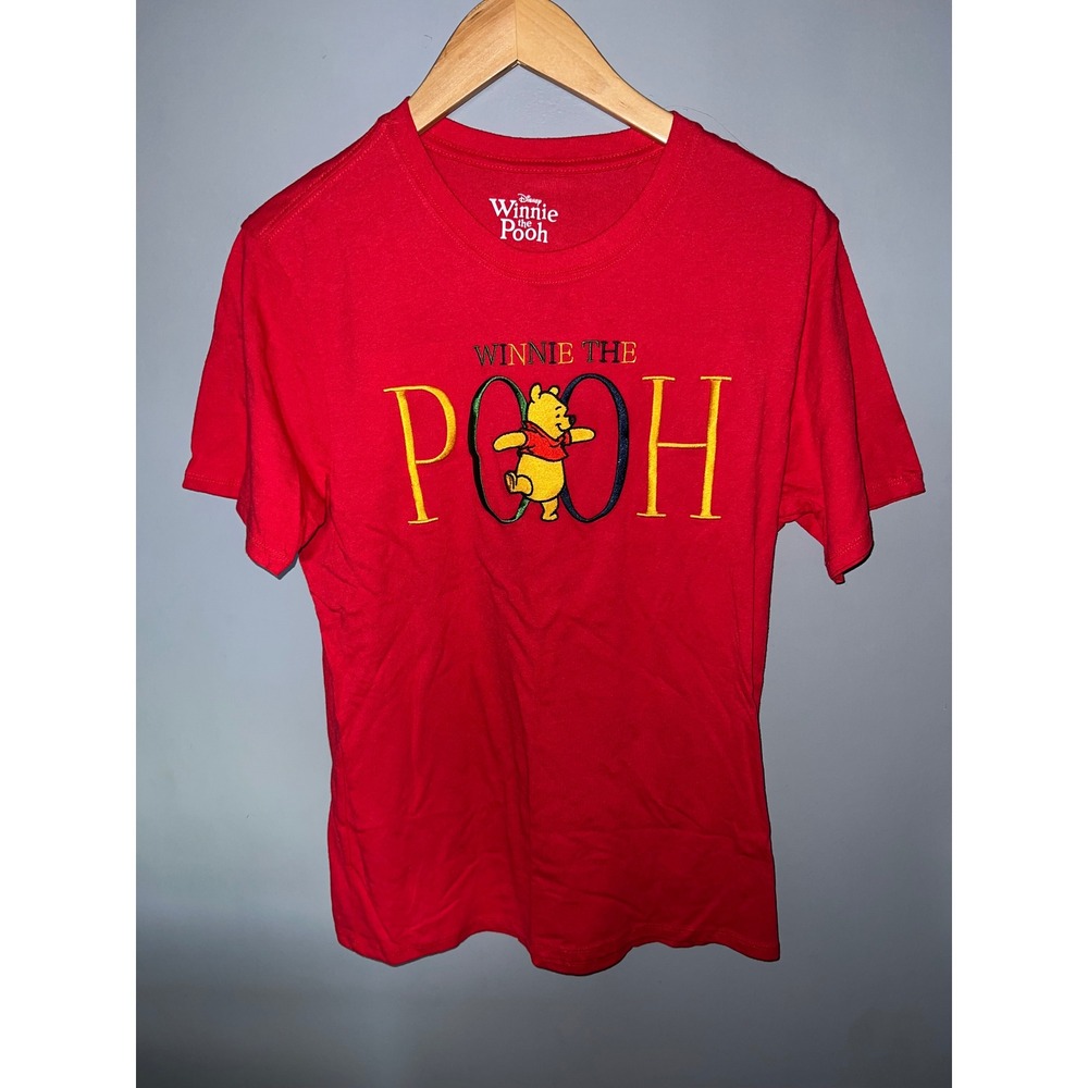 Disney Winnie the Pooh Embroidered Graphic T-Shirt Red Small S Short Sleeve